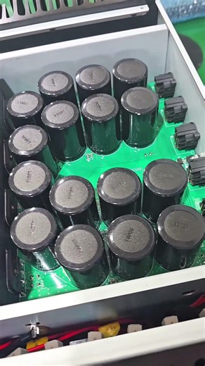 We opened up the latest Hi-End amplifier with President Tonewinner! What's inside?