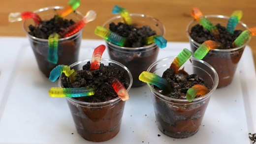 Worms in Dirt Dessert | A Fun Easy Kid Friendly Recipe
