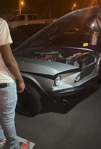 What a car meet should Sound Like… ’69 Mustang