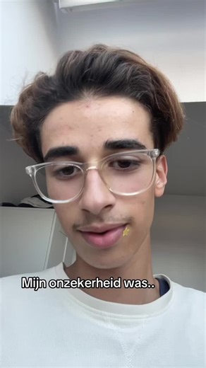 Roos ontvangt €5! Proficiat!