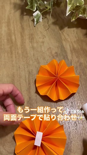 秋モビール 保育製作アイデア｜画用紙と毛糸で簡単折り紙モビール