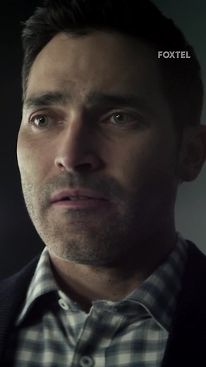 Superman Flashback: Clark Kent Reveals Identity to Lois Lane