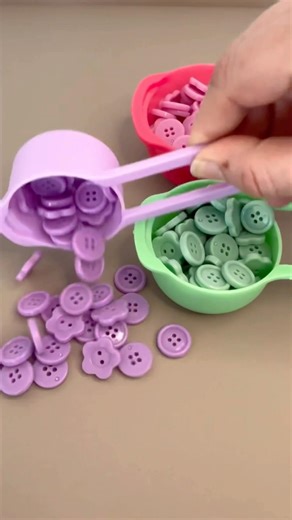 Colorful Button Organization (in reverse) #satisfying