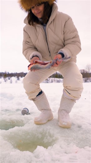 8.7K views · 37 reactions | DIY Grill Magic: BBQ Fish Over Open Flames!  | 5-Minute Recycle | Facebook