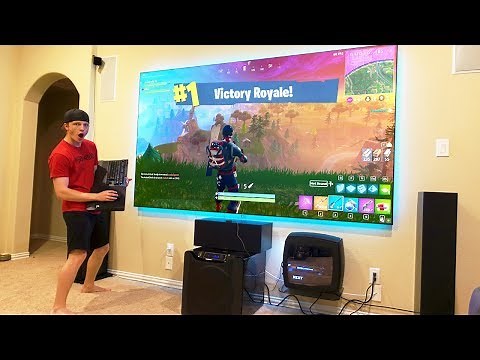 FORTNITE ON A $10,000 PROJECTOR! (120 INCHES!)
