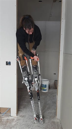 It's been a sec since i posted one of these 😉 #drywall #taping #womenintrades #jump #womenindrywall #bluecollar #stilts | Gilbert Taping