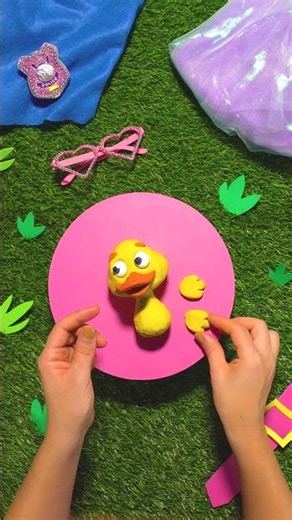 ¡Haciendo un patito súper lindo! 🐤🐤🐤 #diy #artsandcrafts #playdoh
