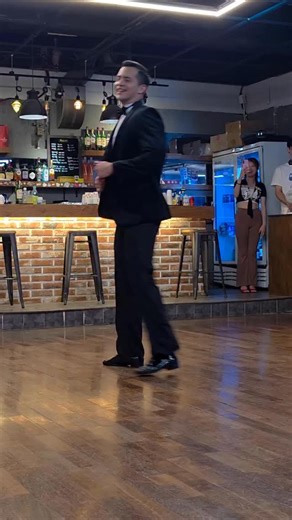 851K views · 158K reactions | Spreading The New York  style 蘆 with @titopuentejr music, all the way to South Korea  more mambo than this? Impossible .. . . This was a Short improv, just for the love of the game  see you soon at @bsbf_korea and @phuquocsummerlatinfestival . . . Let’s see if they make improvise again! ✨  South Korea   @javierescobar_slv  @titopuentejr #salsa #dance #latin #ny #mambo | Javier Escobar | Facebook