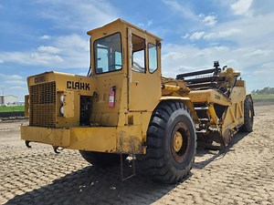 Clark/Michigan 110HT Elevating Scraper | Construction