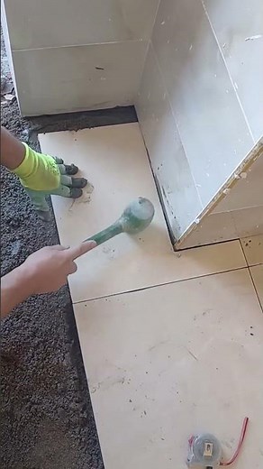 How to cut and install a ceramic tile corner