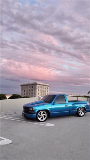 OBS Chevy & Cotton Candy Skies 😍 #customtrucks #droppedtrucks #loweredtrucks #trokastumbadas #obs