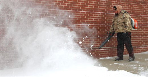 As snow starts to fall, agencies give safety advice and request cooperation