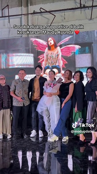 Manifesting punya keluarga supportive kyk Maudy Ayunda ❤️ #maudyayunda #fyp #jessechoi #family #xybca