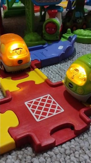 VTech GGSW 2014 and 2016 vans playing Daysi bell #bringoldsmartwheelsback