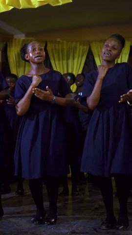 Akuwakanira — Streams of Life Choir performance