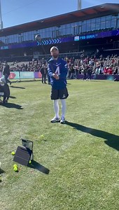 Jake Elliott’s golf swing is a thing of beauty #ProBowl | #FlyEaglesFly | Philadelphia Eagles
