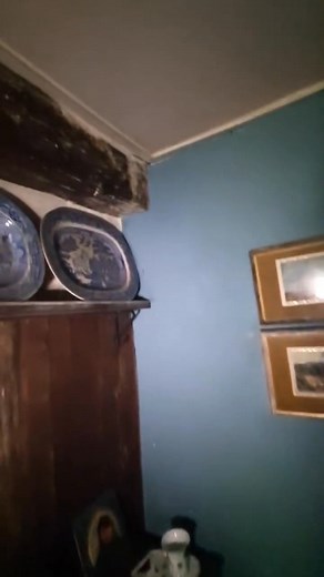 Abandoned Yorkshire House video - part 1 Sorry the quality isnt great #abandoned #yorkshire #yorkshiredales #yorkshiremoors | Exploring The North