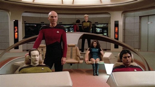 What Every Section Of Star Trek: The Next Generation's USS Enterprise Bridge Does