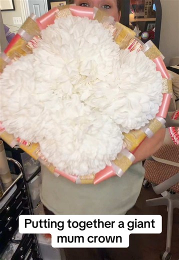 Giant Homecoming Mum Crown: How to Build a Super Large Mum