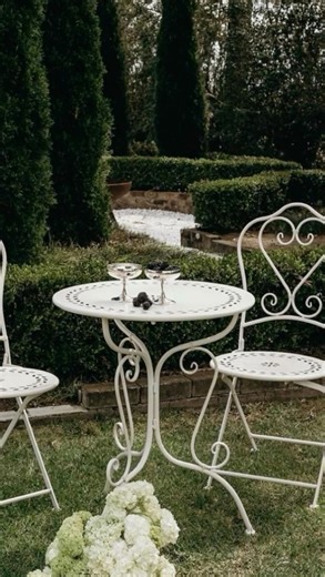 Digital seating chart… but make it fun! 😎✨ We timed how long it took guests to find their seats at this wedding using a digital seating chart, under 5 seconds. ⏱️ Finding a seat that fast used to be unheard of… but with a digital seating chart, it’s totally possible. Smooth, seamless, and seriously satisfying. 💻💍 #pleasefindyourseat #weddingseatingchart #digitalseatingchart #weddingseatingplan #weddingplanning #seatingchart #seatingchartideas #qrcodeseatingchart #interactiveseatingchart | Ple