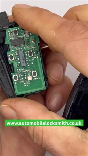 Land Rover Freelander 2 how to open remote key case