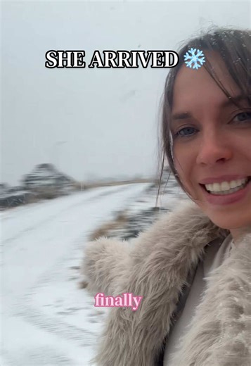 Breaking news! Iceland gets weather again ❄️ #iceland #snow #winter #icelandic #wintertime