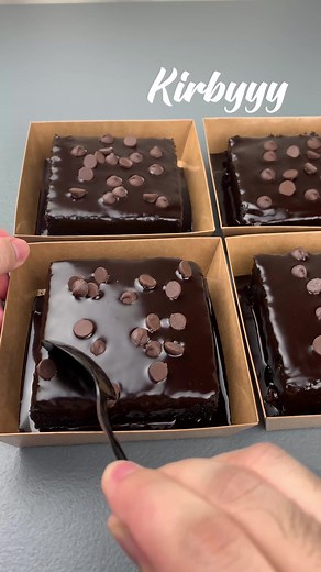 Delicious Chocolate Box Cake Recipe