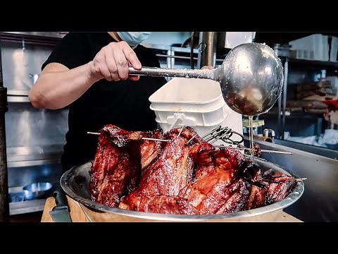 Chinese BBQ (crispy pork roast, char siu, roast duck) - Hong Kong street food