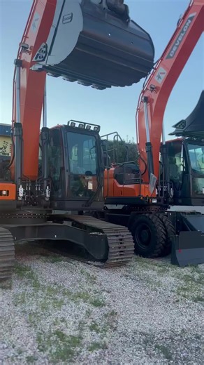 Multiple brand-new DEVELON excavators, different models in one shot. A clean lineup showing scale, design, and presence. Which model would you choose? 📲 WhatsApp: 86 186 5216 7187 📧 Email: brian@synertradeglobal.com #excavator #doosan #develon #constructionmachinery #miniexcavator