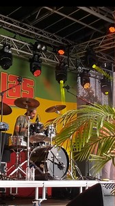 Omar Perry 🇯🇲💪🏿 honored his legendary father Lee “Scratch” Perry at Rastaplas festival with a powerful performance of “Disco Devil” — pure roots energy, fire vibes, and a tribute that gave everyone goosebumps. | 🎤 Captured exclusively by Reggae live concerts. 🎛️ From the deep dub echoes to the classic Scratch-style magic, Omar brought the spirit of one of reggae’s greatest innovators back to life on stage. ⚡ Turn up the volume and feel the dub! If you love real reggae culture, tap ❤️, drop