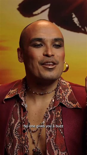 ‘I’m bring Engin-queer to the table.’ @seannmileymoore is The Engineer #MissSaigon | Miss Saigon - Musical
