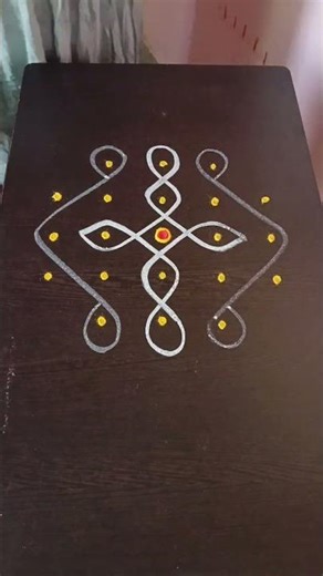 simple kolam design for beginners #shorts #shortfeed #kolam #rangoli #muggulu #kolamdesigns #muggu