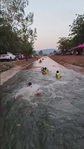 Count how many people jumped into the water.