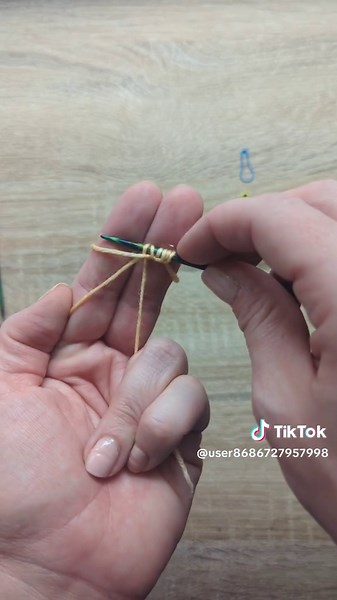 how to do the pinhole cast on | Musselburgh hat cast on #knittingtiktok #knittok #knitting #knittingtutorial