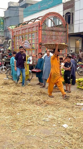 fruit mandi prank 😂 #funnyvideos #publicreaction #prank | Mr Ghani official