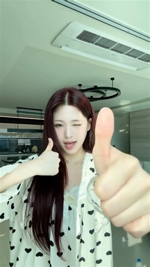 RESCENE 리센느 on Instagram: "我的REMINE真厉害 👍 #ZENA #제나 #ゼナ #RESCENE #리센느 #リセンヌ #challenge"