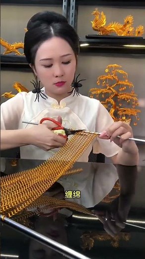 ”14-Year-Old Creates a Stunning Giant 'Peng Soaring' Artwork!”