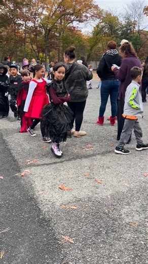🎃 Miller Elementary school Halloween costume parade🕷 Our own Wednesday from Adams family - October 2025 | Valentyna Lew