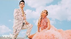 Taylor Swift - ME! (Lyrics)