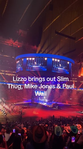 Houston Rodeo @lizzo 💪🏽🫰 PERFORMANCE ATE!! | lizzo