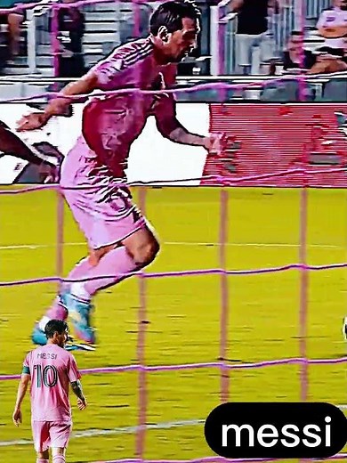 Messi’s Greatest Skills #shorts #messi #footballskills