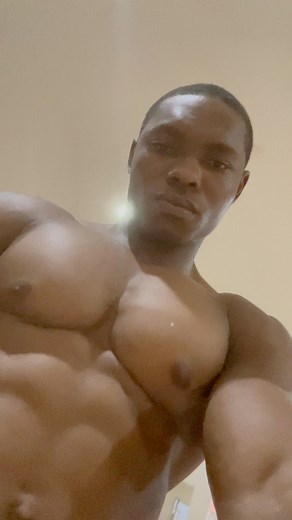 After my chest workout at the gym😤😤. #fbreelsfypシ゚viralvideo #vibes #nopainnogain #enjoy #lovefitness #endurance #victory #keepfit #biceps #bulk #endurance #passion #instruct #bodybuilding #bodybuilder #reels #work #exercise #focus #bigup #muscles #shoulders #good #update #post #backworkout #physique | Joel's Ultimate