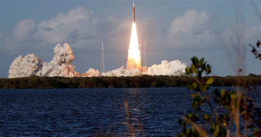 Arizona’s spaceport push: Yuma for launch, Sierra Vista for re-entry