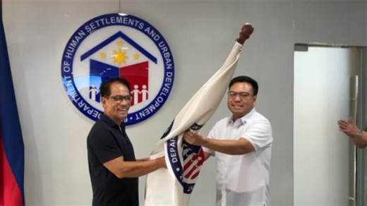 JUST IN: Former Department of Human Settlements and Urban Development (DHSUD) Secretary Jose Rizalino “Jerry” L. Acuzar formally turned over his position to newly appointed Secretary Jose Ramon P. Aliling on Monday at the DHSUD central office. Aliling, a former DHSUD undersecretary and columnist of the DAILY TRIBUNE, spearheaded two of the department’s flagship initiatives: The Pambansang Pabahay Para sa Pilipino (4PH) program and the Pasig: Bigyang Buhay Muli river revival project. #DailyTribun