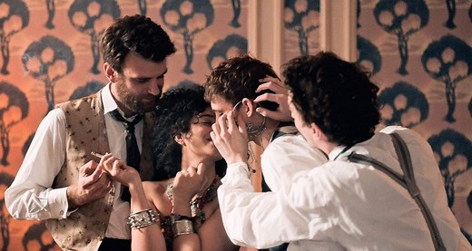 Curiosa – Die Kunst der Verführung | Film-Rezensionen.de