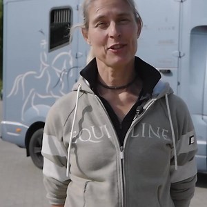 Can all horses stay stallions? That’s the question Adelinde is facing with her talented young horse. He’s very sweet to ride, but since starting the breeding program, he’s become very difficult to handle on the ground. Is it possible for him to stay a stallion and teach him how he can regulate his hormones, or is it better to geld him? We’ll be discussing that in my FREE live event! On the 27th of November, I will be joined by Matt Harnacke and Jesse Drent and we’ll be looking into this case stu