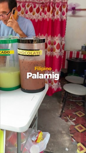 🇵🇭 Trying the famous Filipino streetfood Palamig (Calamansi Juice) #palamig #calamansijuice #philippines #filipinostreetfood #michikofoodie