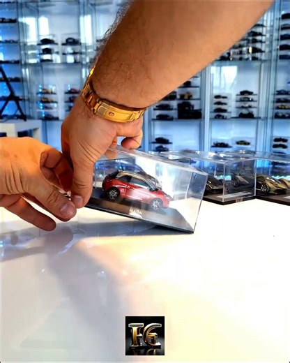 The Urban Fashion Statement! iScale 1/43 Opel Adam - Mini Rival.