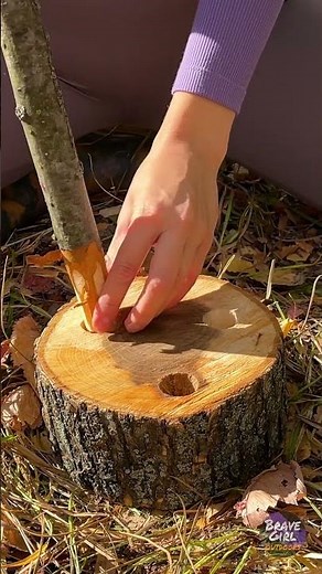 DIY wooden table in 5 minutes made by hand of beautiful lady!
