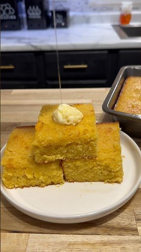 DELICIOUS Honey Butter Cornbread Recipe That’s Super Easy